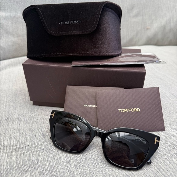 NIB Tom Ford Women’s ‘Juliette’ Sunglasses Black - Picture 3 of 7